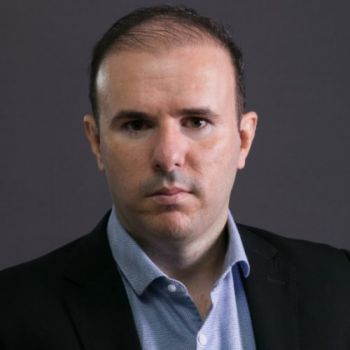 Setor solar enfrenta desafios, mas segue resiliente em 2025, diz Gustavo Tegon